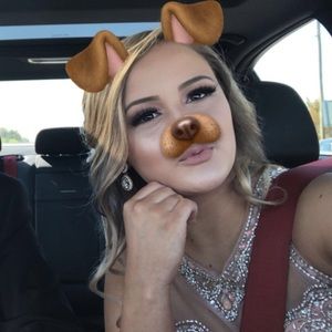 Meet your Posher, Skylar